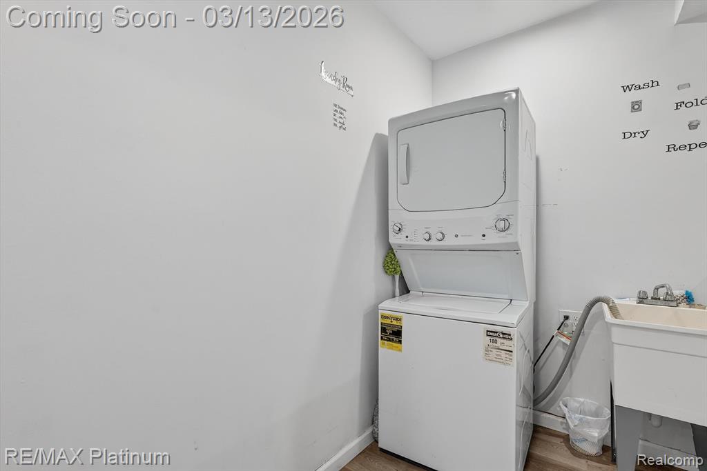 411 3rd Street, Fenton, MI 48430 — Photo 31