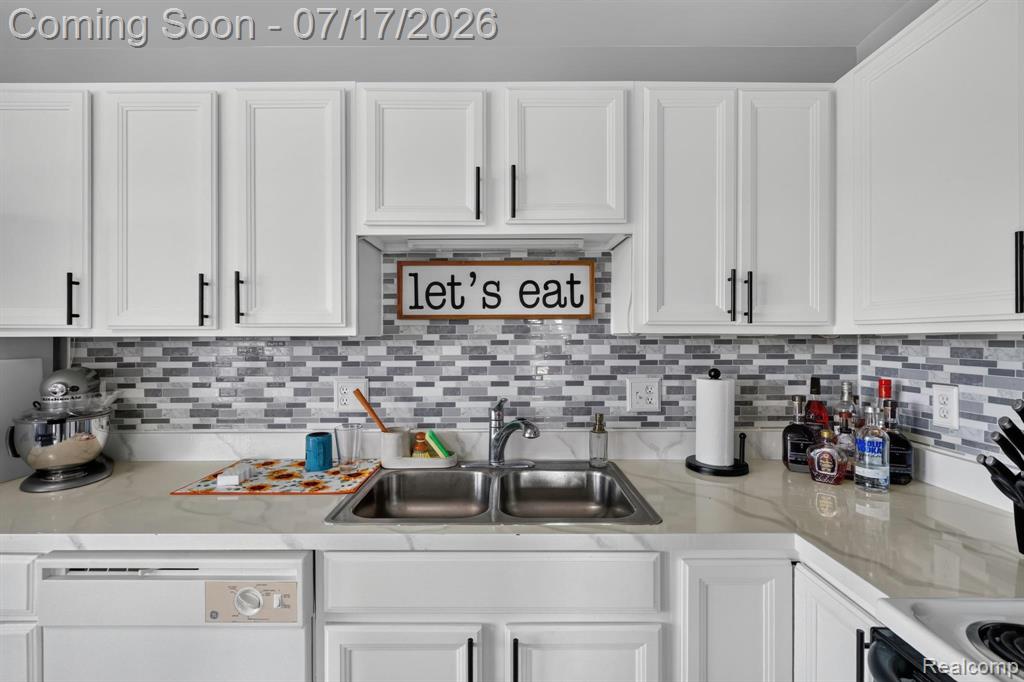 51844 Adler Park Drive E, New Baltimore, MI — Photo 20