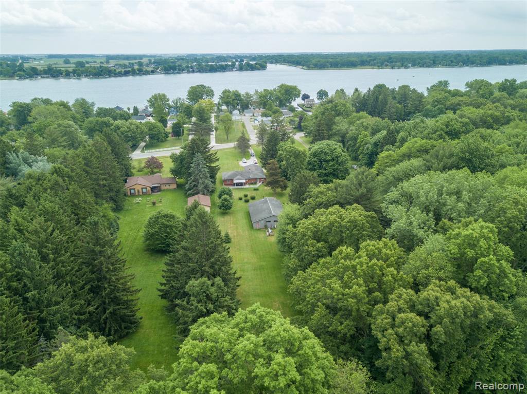 9404 River Road, Algonac, MI 48001 — Photo 3