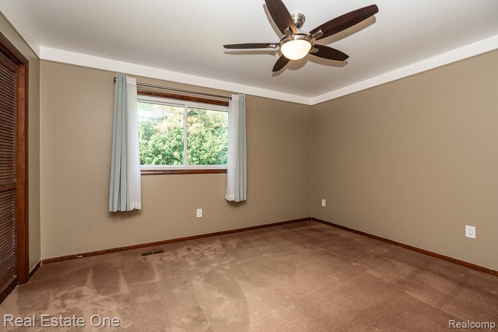 5129 Highmount Drive, Troy, MI 48098 — Photo 24