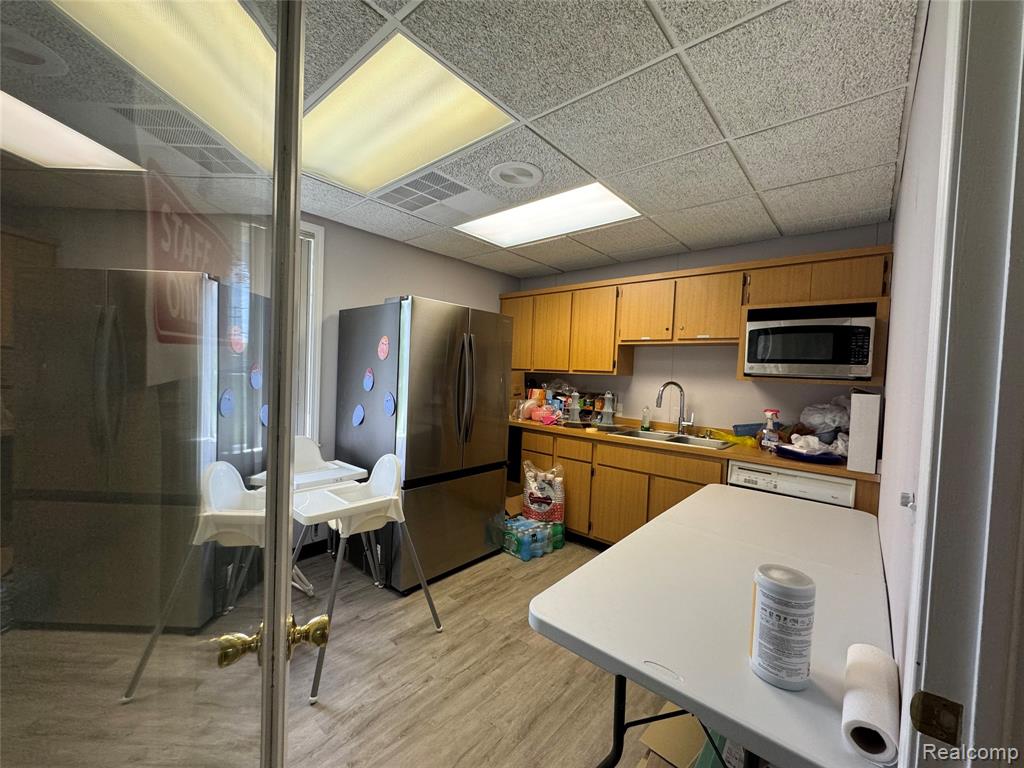 1975 E. Maple Rd Road, Troy, MI 48083 — Photo 9