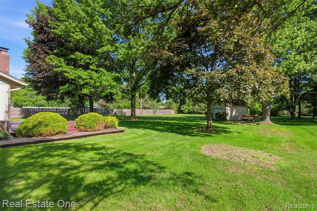 4425 Gardner Street, Sterling Heights, MI 48310 — Photo 35