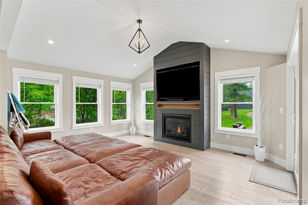 7500 6 Mile Road, Northville, MI 48168 — Photo 19