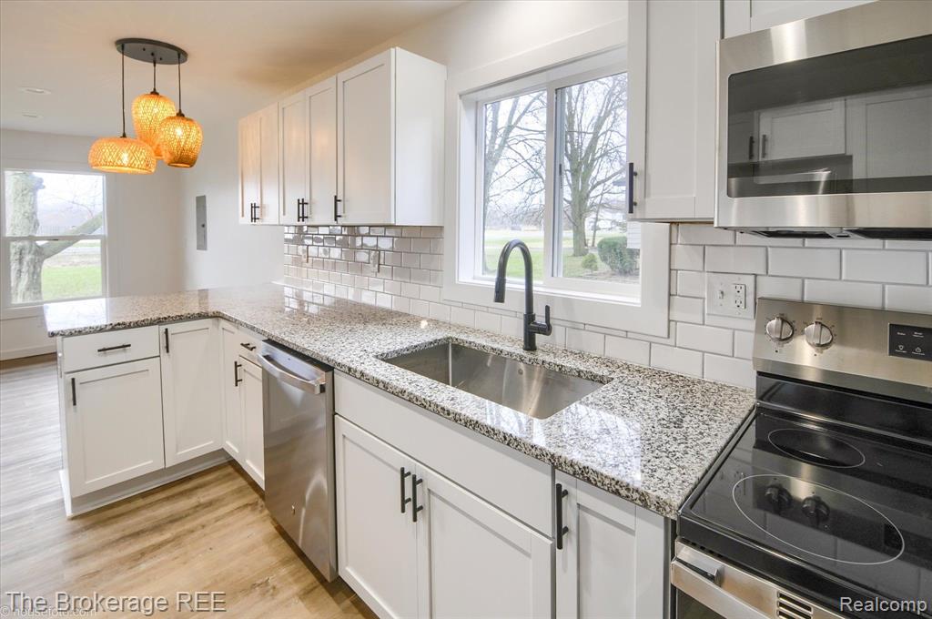 4507 N BELSAY Road, Flint, MI 48506 — Photo 17