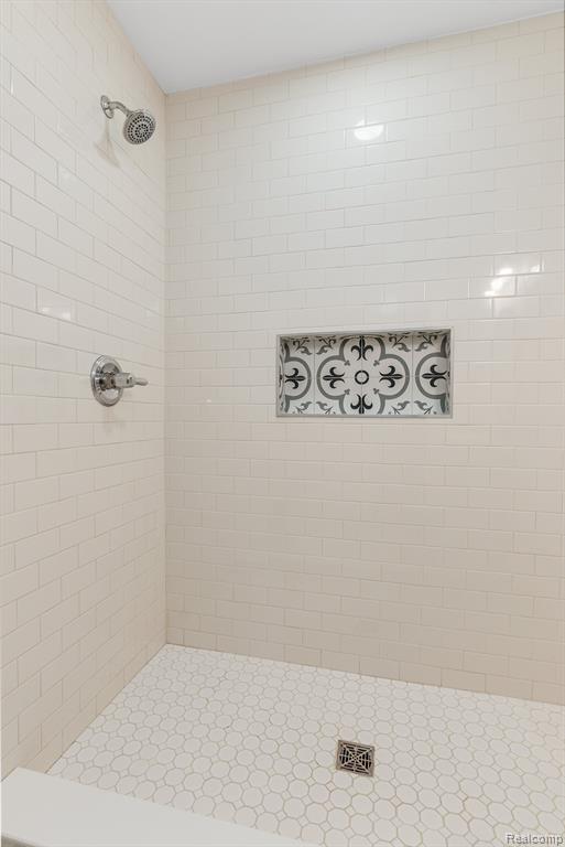 907 UNIVERSITY PL, Grosse Pointe, MI 48230 — Photo 24