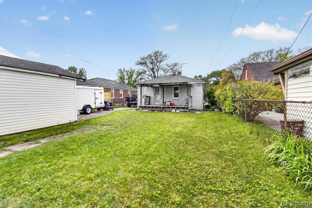 17706 Centralia, Redford, MI 48240 — Photo 44
