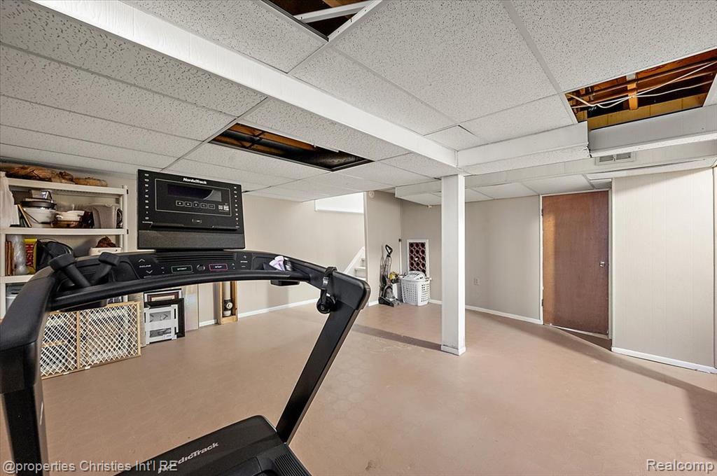 41327 Lagoon Court, Northville, MI 48167 — Photo 32