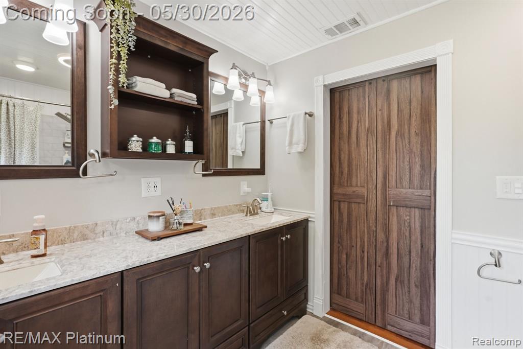 11025 Hamburg Road, Whitmore Lake, MI 48189 — Photo 17