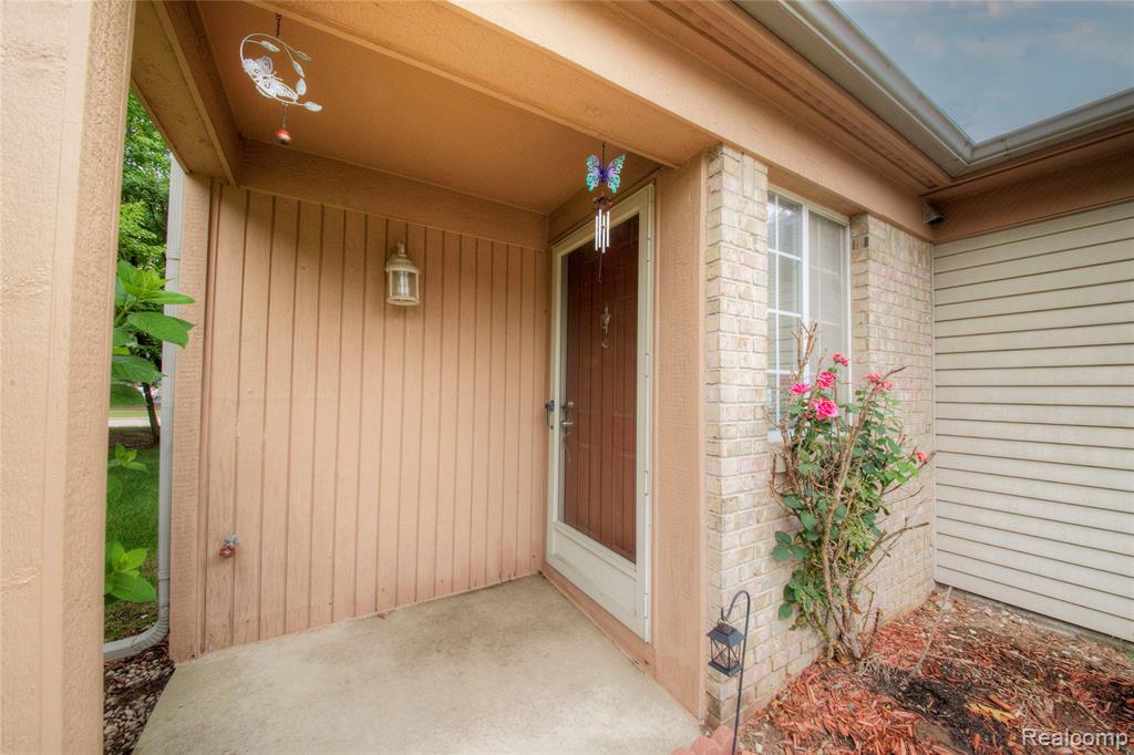 6397 Hunter Pointe Street, Westland, MI — Photo 3