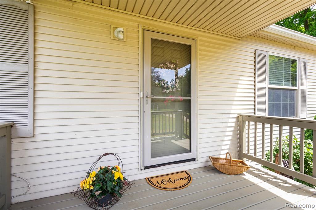 6137 East Street, North Branch, MI 48461 — Photo 7