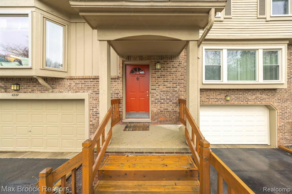 6337 N ASPEN RIDGE Boulevard, West Bloomfield, MI — Photo 5