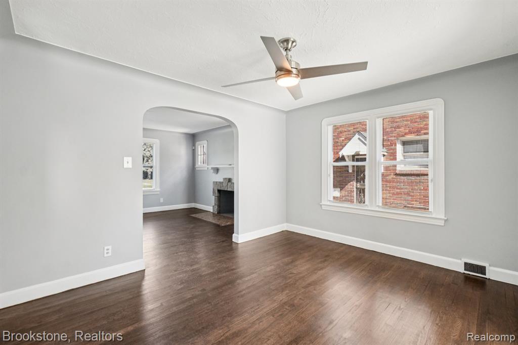 13380 Kilbourne Street, Detroit, MI 48213 — Photo 9
