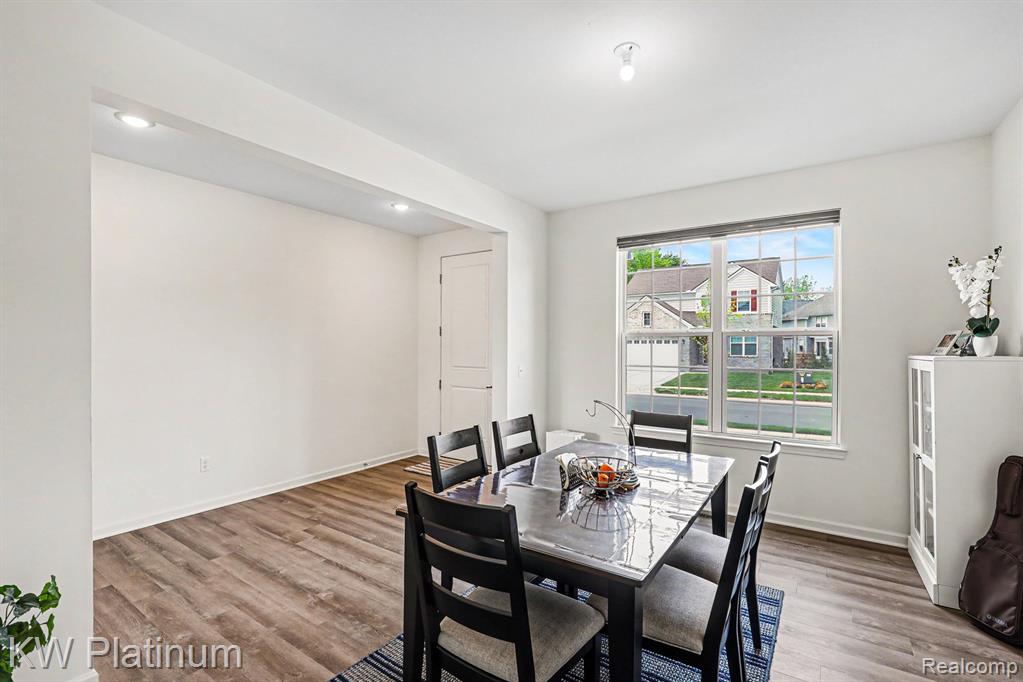 4918 Knollwood Drive, Troy, MI 48085 — Photo 8
