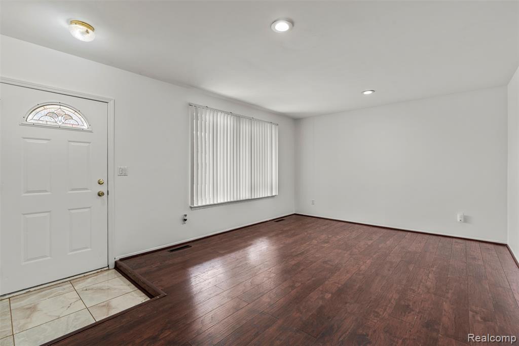 40553 Passmore Drive, Clinton Twp, MI 48038 — Photo 5