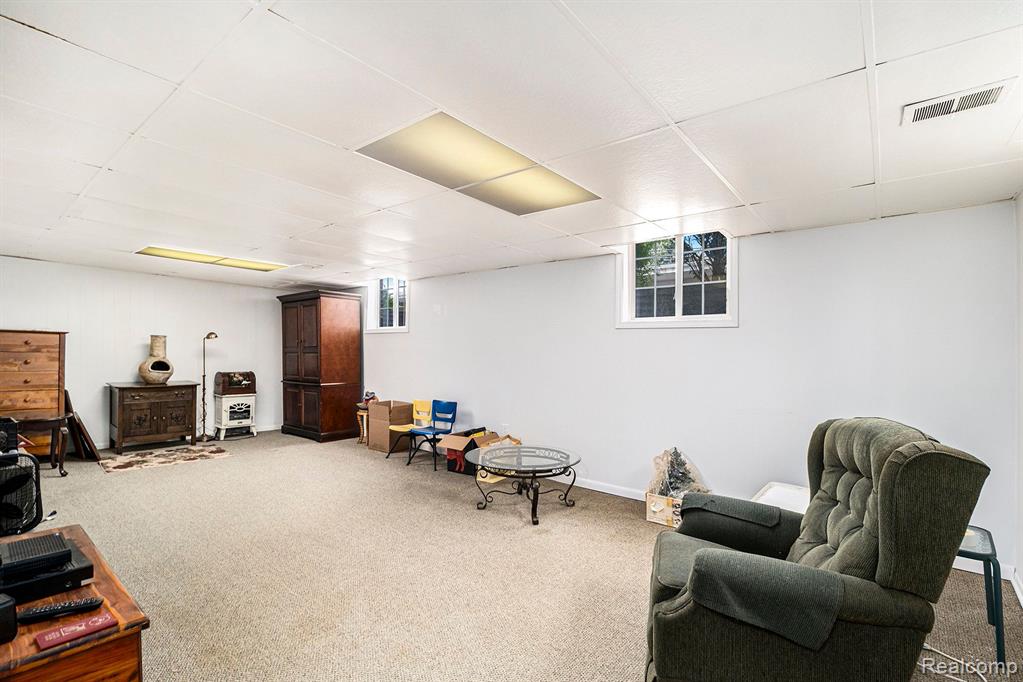 4621 Leisure Lane, Trenton, MI 48183 — Photo 22