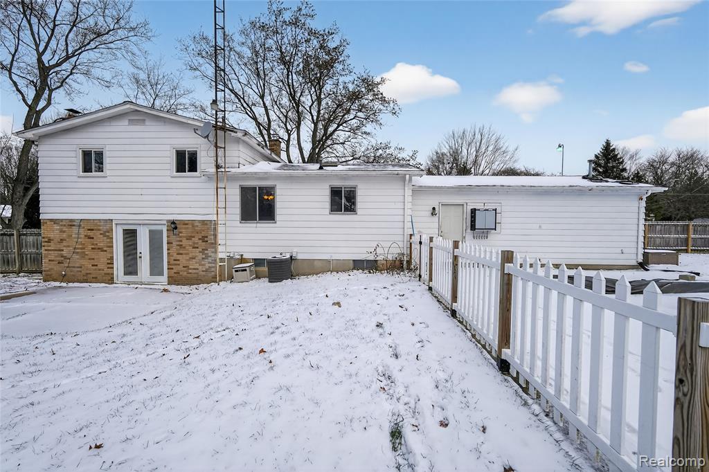4199 Sheraton Drive, Flint, MI 48532 — Photo 33