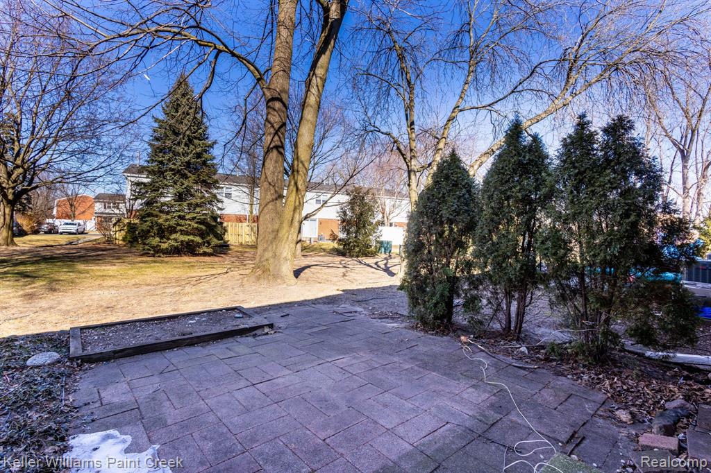 45598 BIRCHCREST Street, Utica, MI 48317 — Photo 19