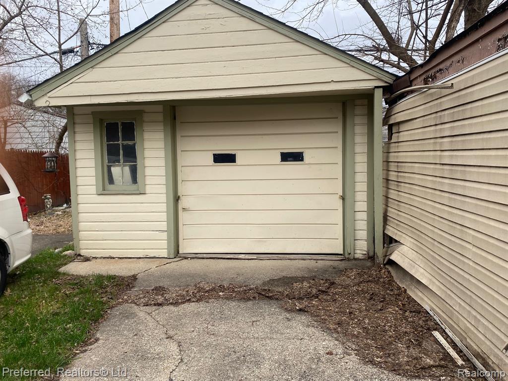 20209 Meyers Road, Detroit, MI 48235 — Photo 29
