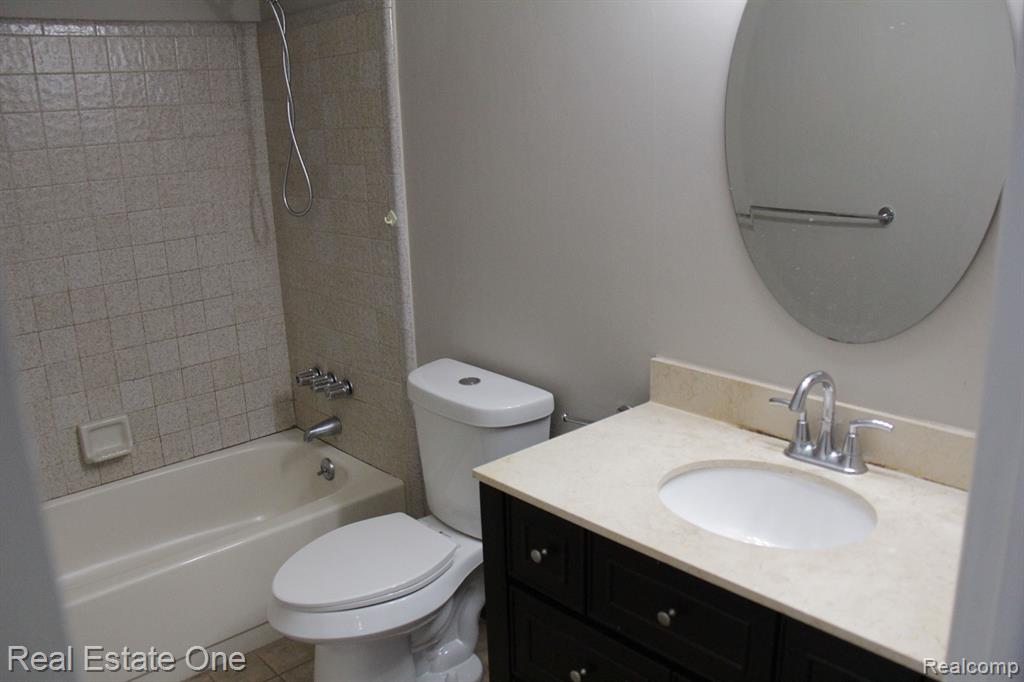 6427 RICHARD Run, West Bloomfield, MI — Photo 31