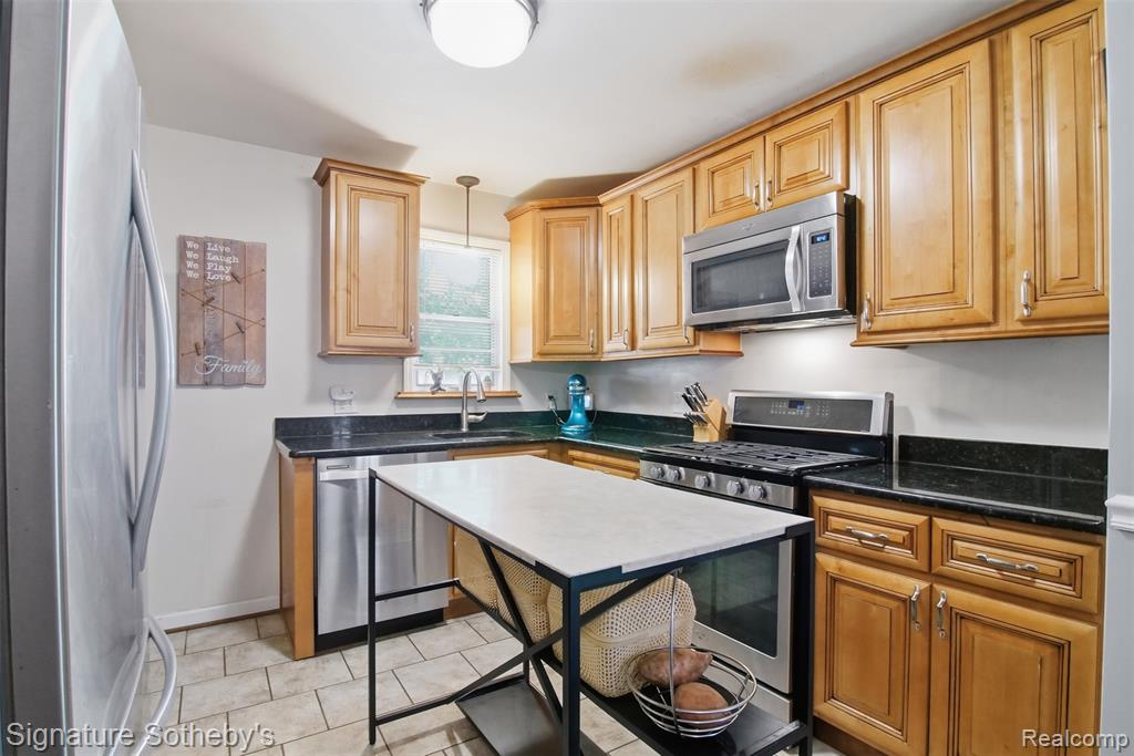 1268 Brys Drive, Grosse Pointe, MI 48236 — Photo 9