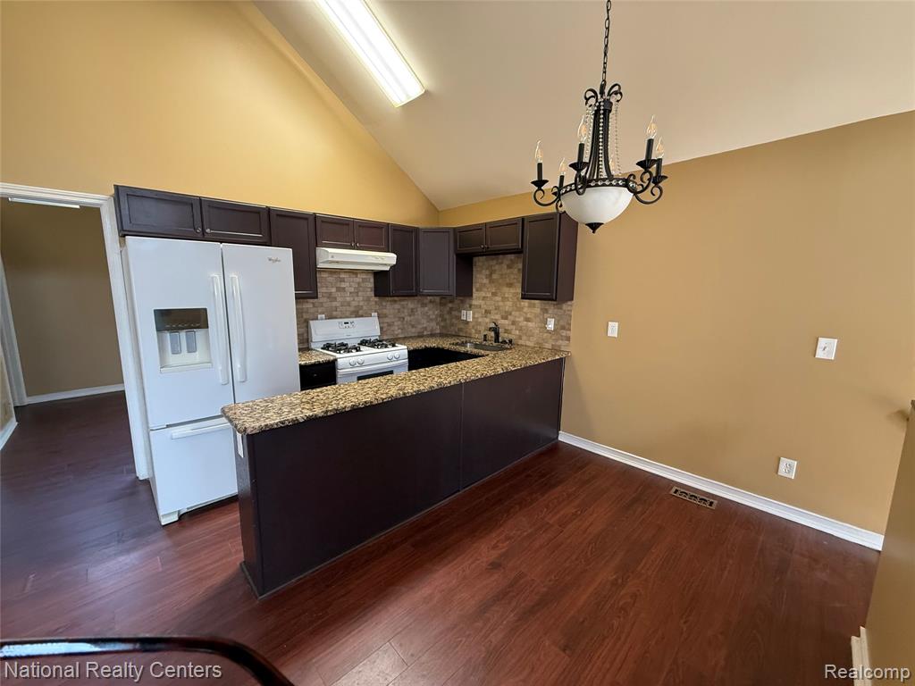5619 Fox Hill Drive, Sterling Heights, MI 48310 — Photo 16