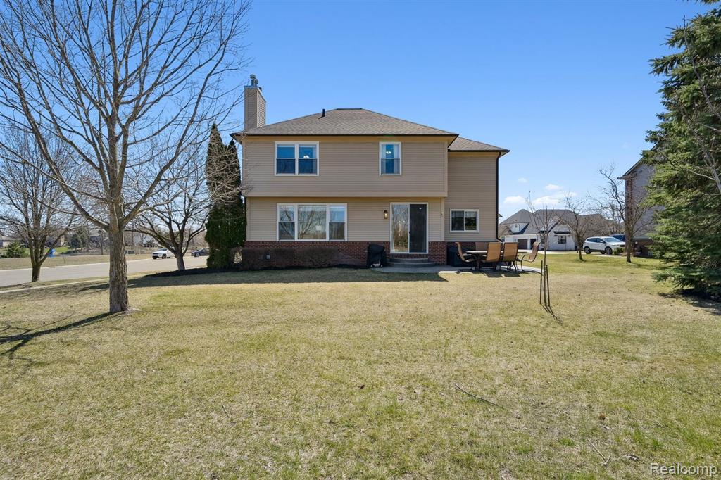 707 BAY POINTE Drive, Oxford, MI 48371 — Photo 45