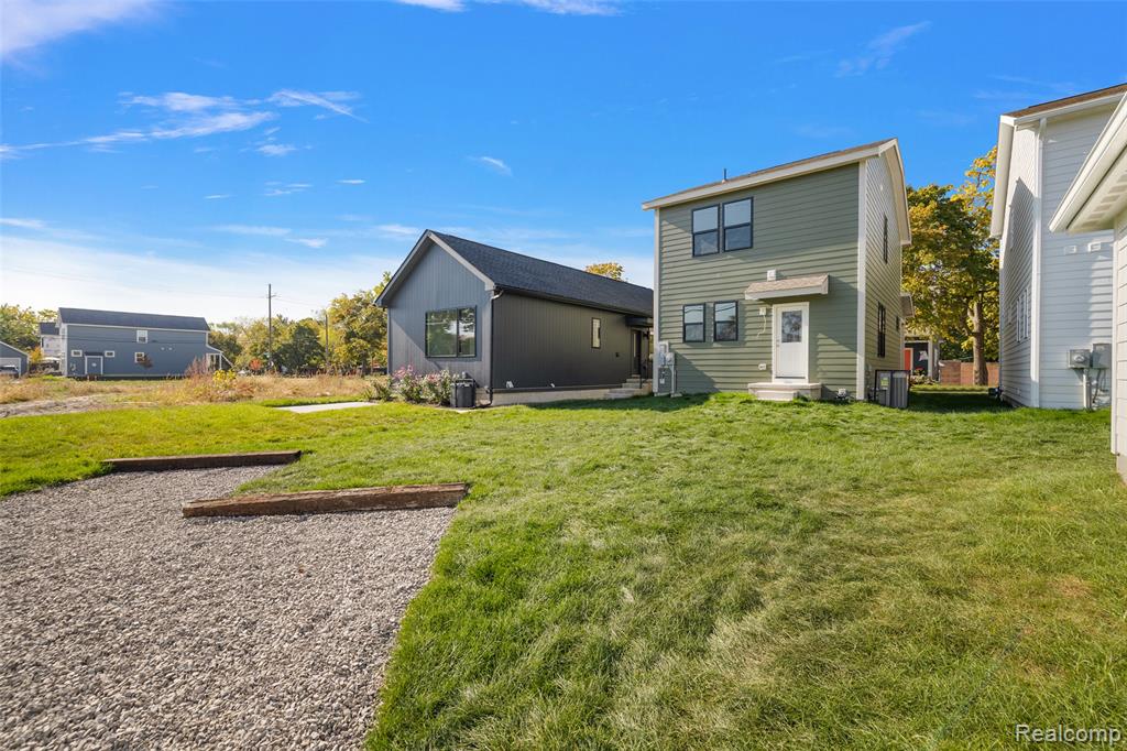 1742 Fischer Street, Detroit, MI 48214 — Photo 38