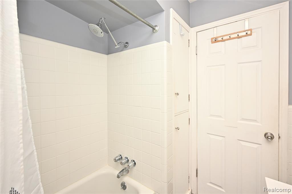 618 W Houstonia Avenue, Royal Oak, MI 48073 — Photo 19