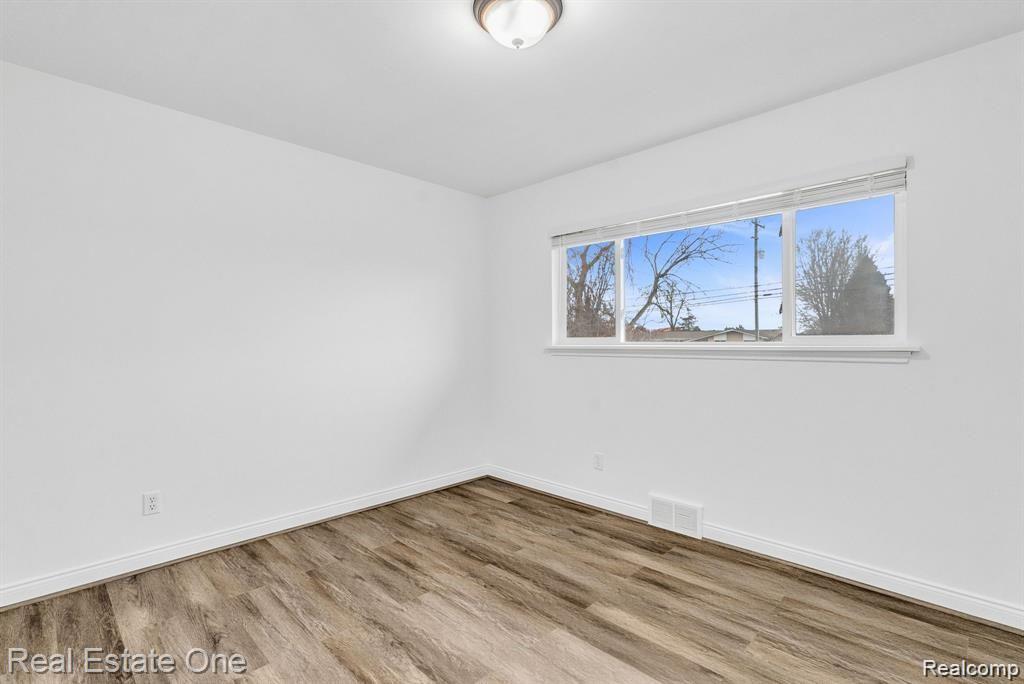 50500 Card Road, Macomb, MI 48044 — Photo 16