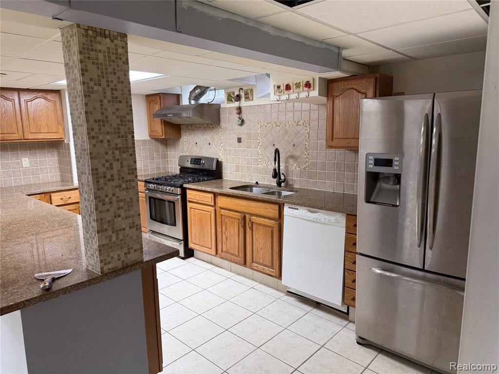 6947 N Charlesworth Street, Dearborn Heights, MI 48127 — Photo 19