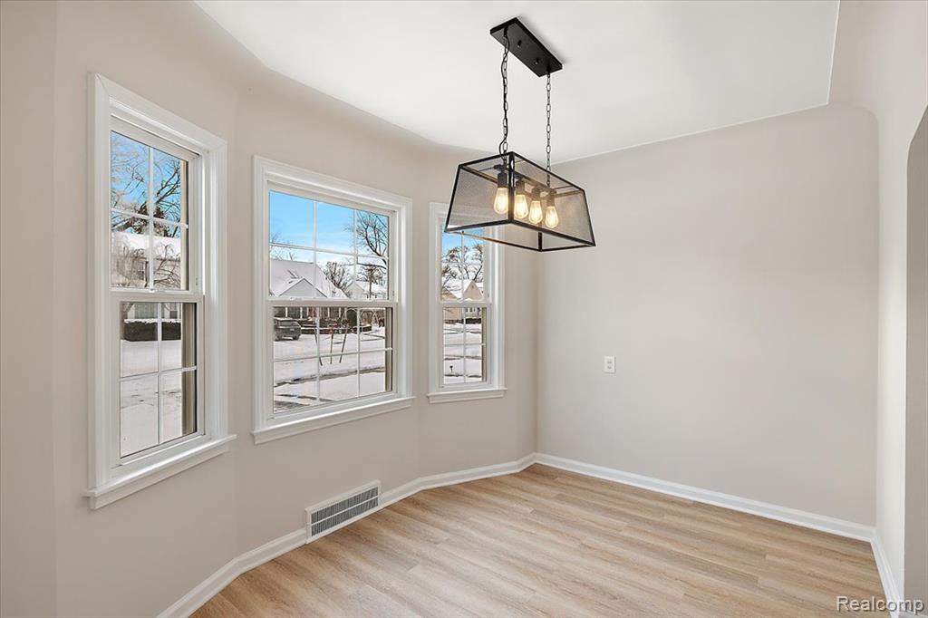 852 Cambridge Road, Berkley, MI 48072 — Photo 9