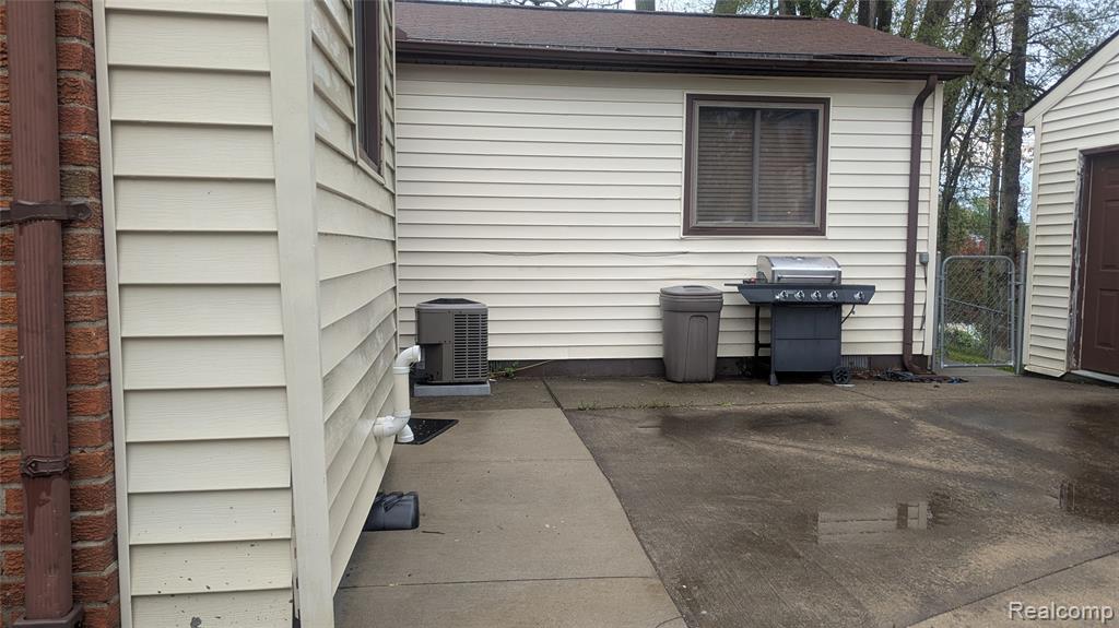 366 Linda Vista Drive, Pontiac, MI 48342 — Photo 4