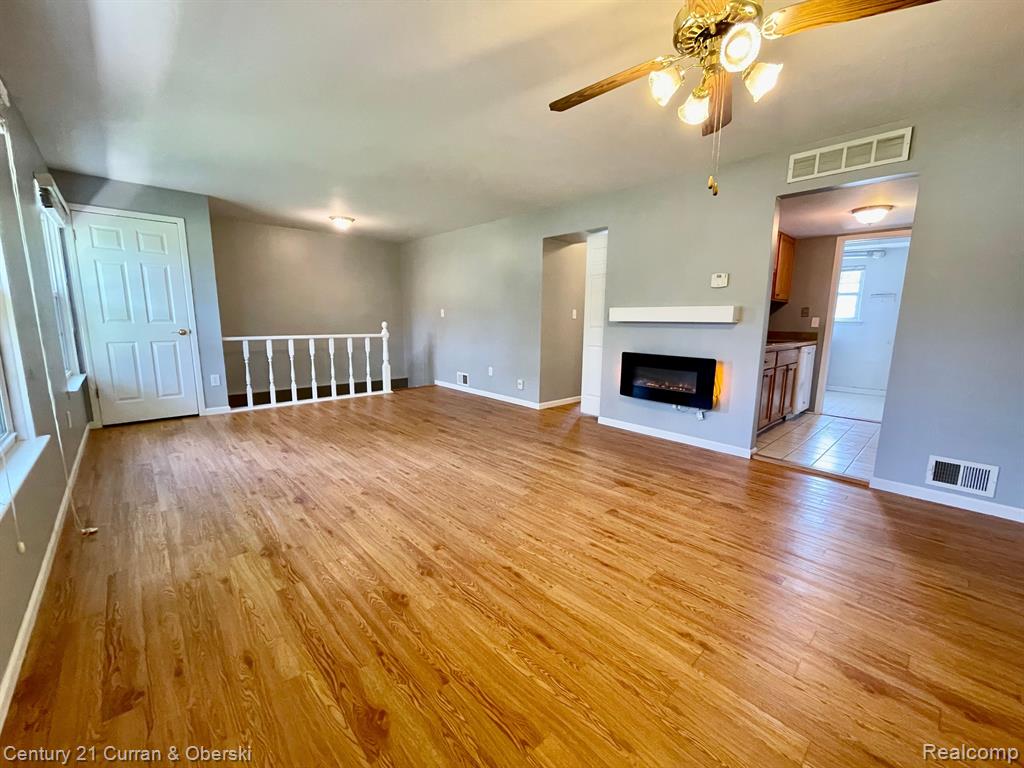 196 PRINCETON Drive, South Lyon, MI 48178 — Photo 3