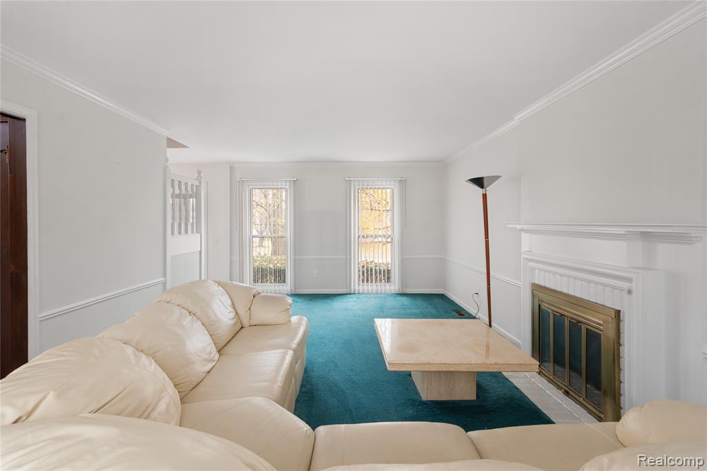 5023 Meadowbrook Drive, West Bloomfield, MI — Photo 11