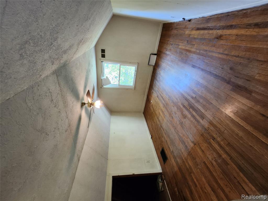 4437 Washington Street, Wayne, MI 48184 — Photo 5