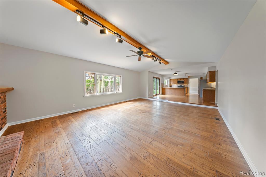 9415 Lakewood Drive, Grosse Ile, MI 48138 — Photo 18