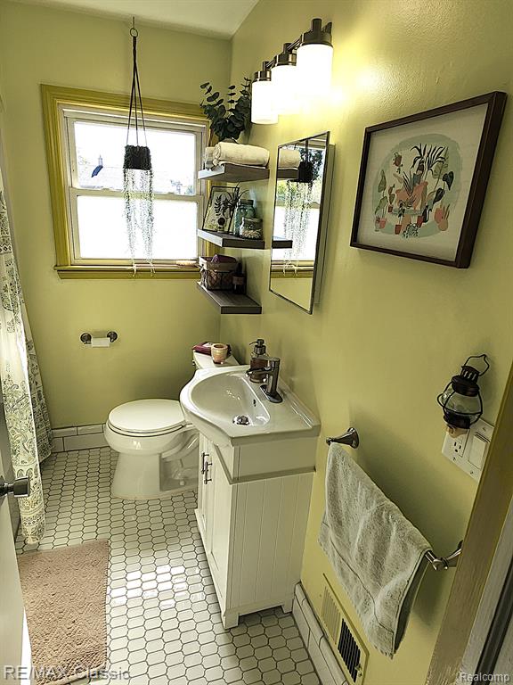 621 SYMES Avenue, Royal Oak, MI 48067 — Photo 20