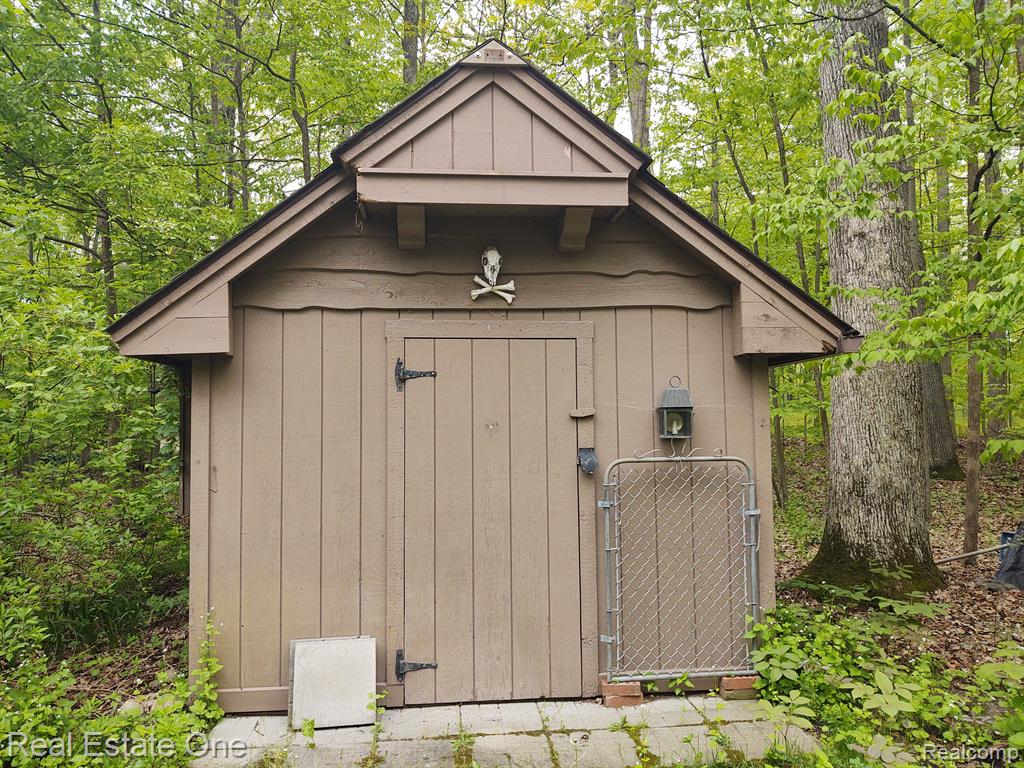 8841 FOSTER Road, Clarkston, MI — Photo 19
