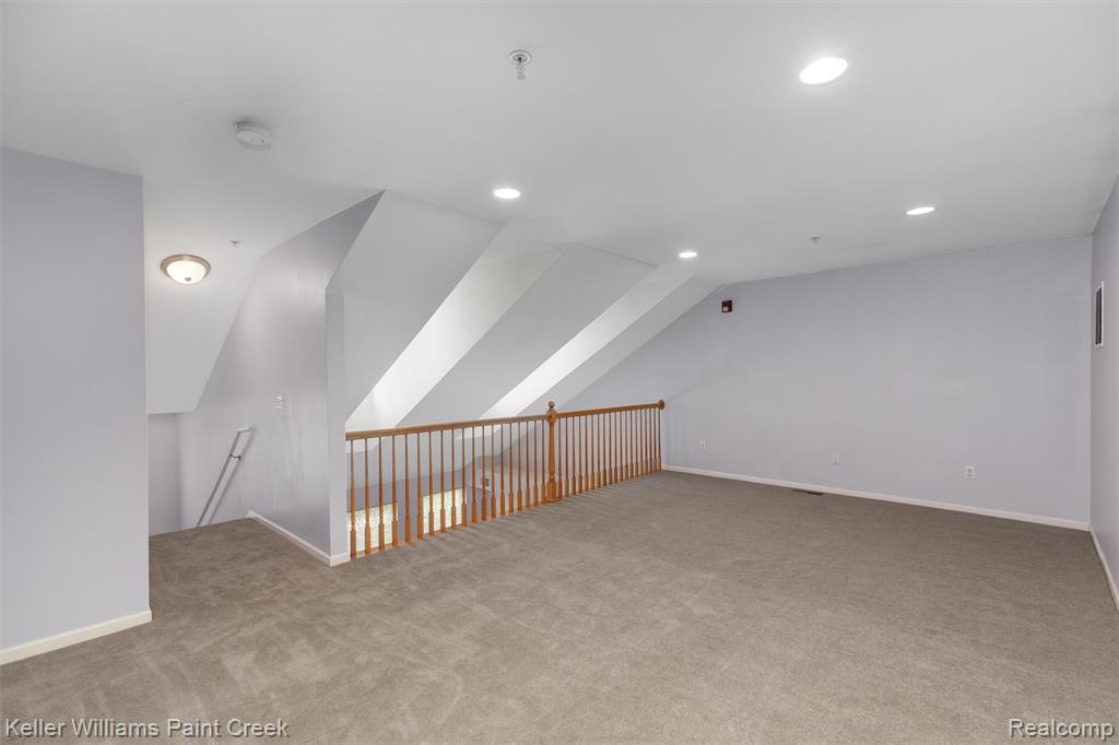 1093 Foxboro, Troy, MI 48083 — Photo 18