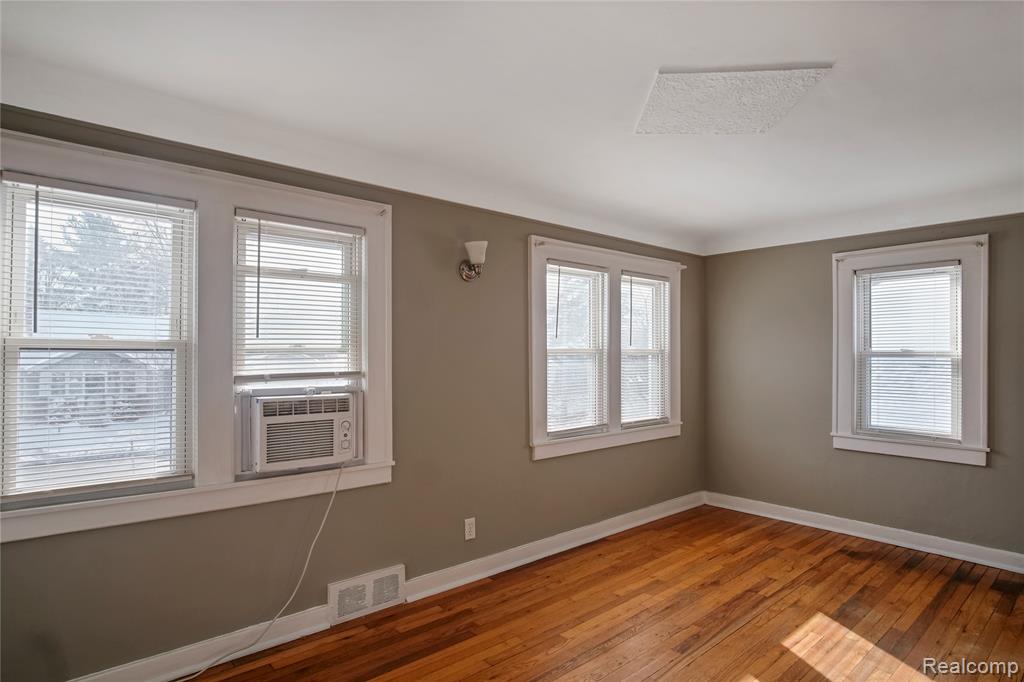 406 W 12 Mile, Royal Oak, MI 48073 — Photo 5