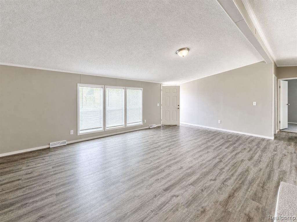 2183 Water Ridge Drive, Newport, MI 48166 — Photo 4