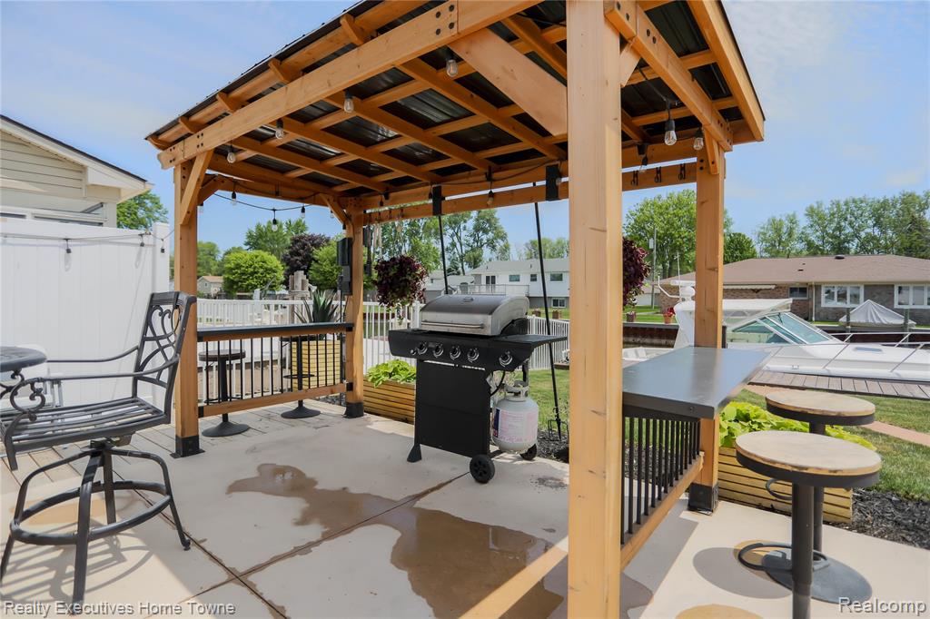 38146 Mast Street, Harrison Township, MI — Photo 11
