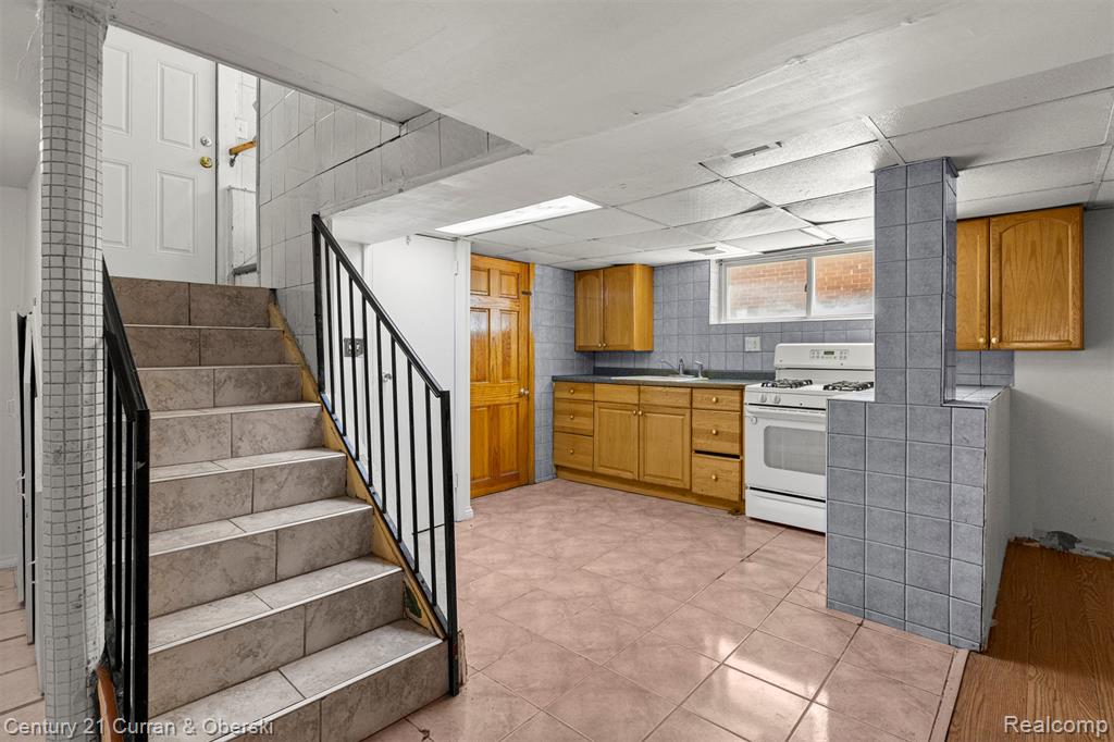 7026 Steadman Street, Dearborn, MI 48126 — Photo 31