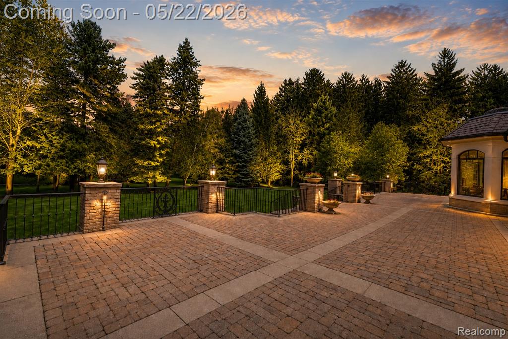 6250 Walnut Lake Road, West Bloomfield, MI 48323 — Photo 20
