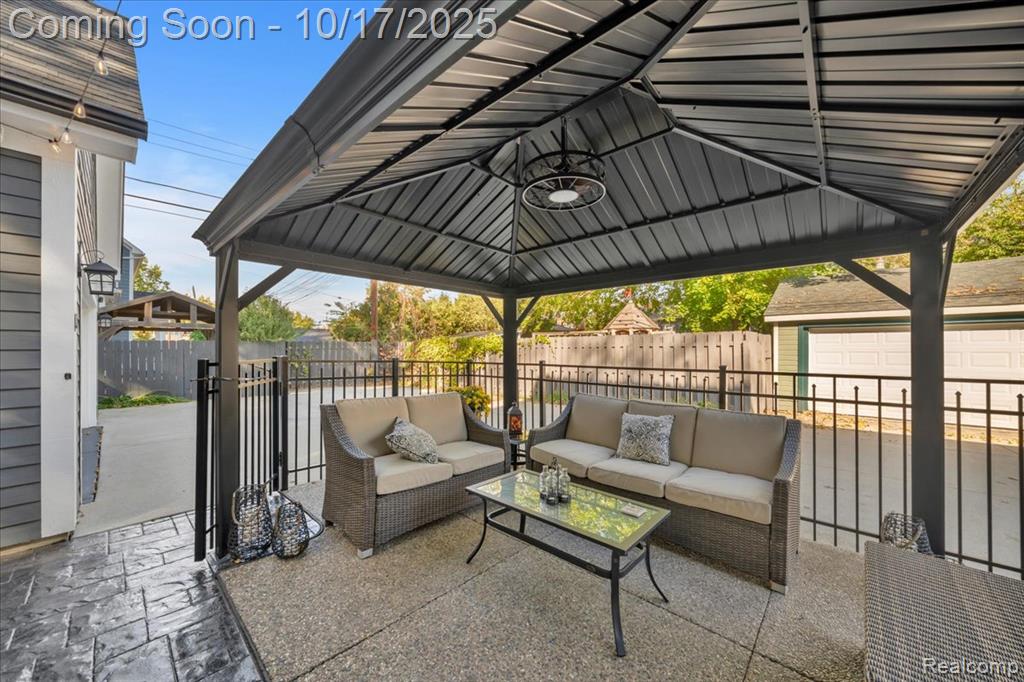 818 Longfellow Avenue, Royal Oak, MI 48067 — Photo 66