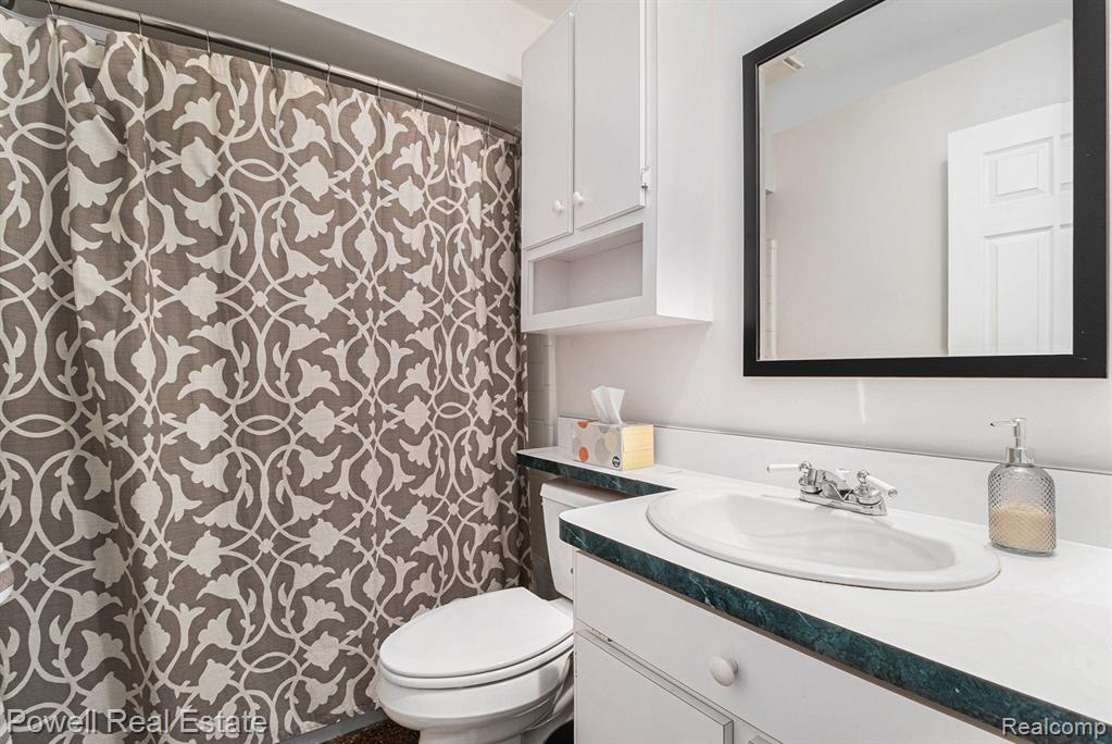 5957 Slate Drive E, Troy, MI 48085 — Photo 14