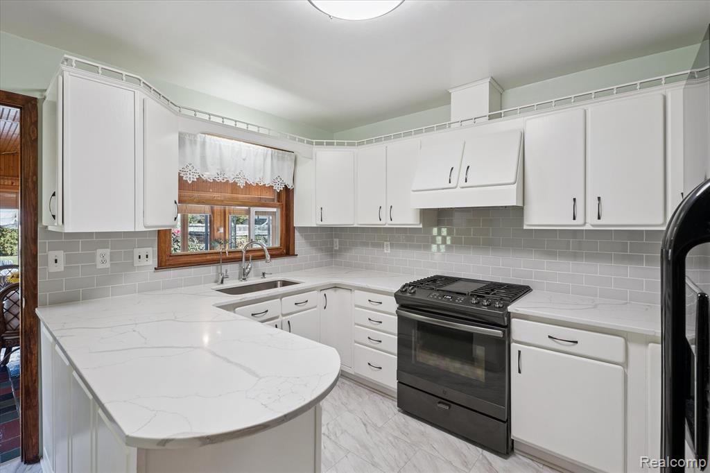 49816 W Huron River Drive, Belleville, MI 48111 — Photo 14