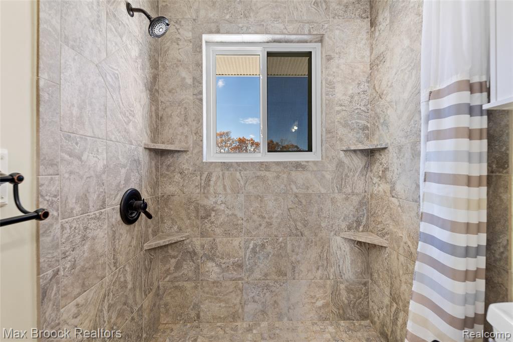 26902 Sandy Hill Court, 15, New Hudson, MI 48165 — Photo 19