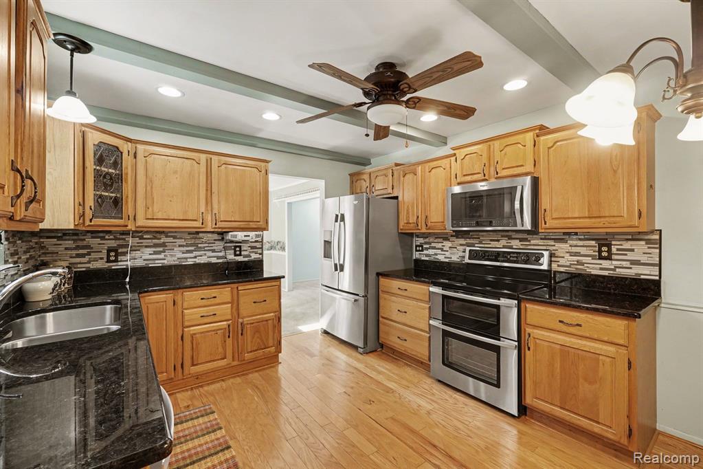 4023 S Genesee Road, Grand Blanc, MI 48439 — Photo 15