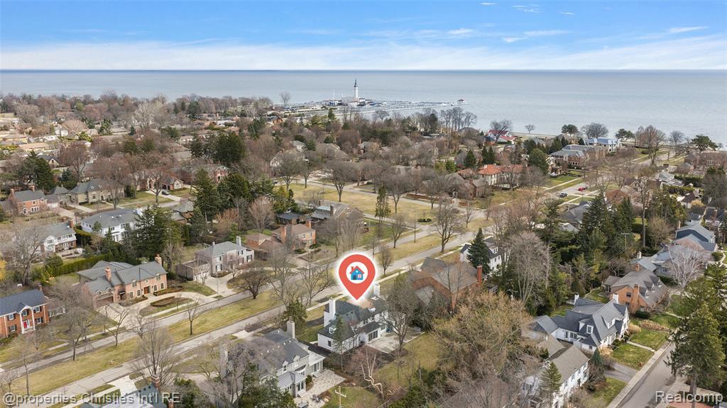 61 Lochmoor Boulevard, Grosse Pointe Shores, MI 48236 — Photo 4